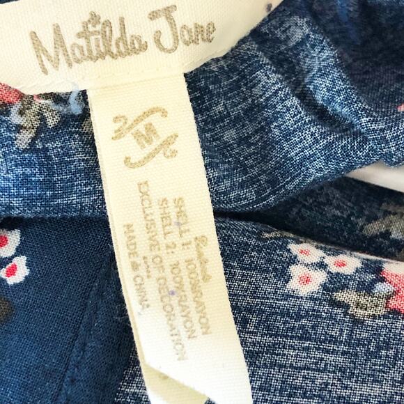 Matilda Jane Top Medium V Neck Blue Floral Covered Buttons Boho - Picture 5 of 5